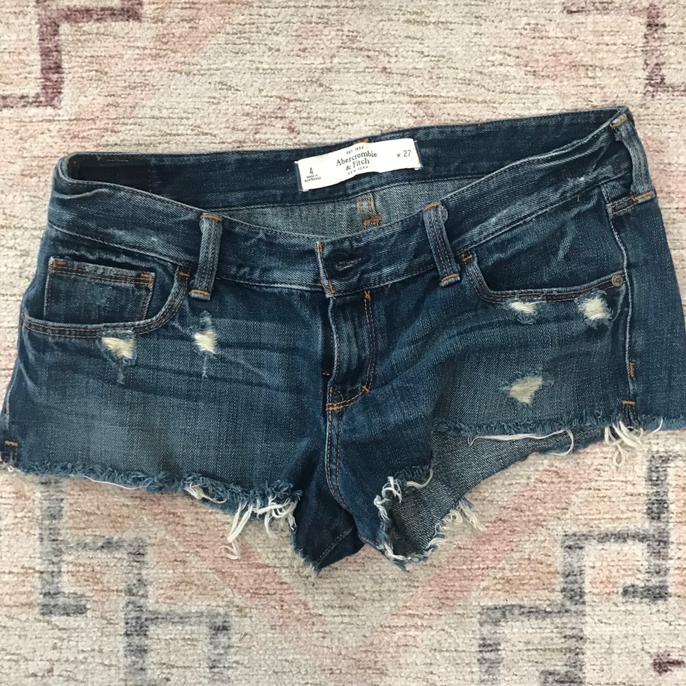 Abercrombie cut off shorts